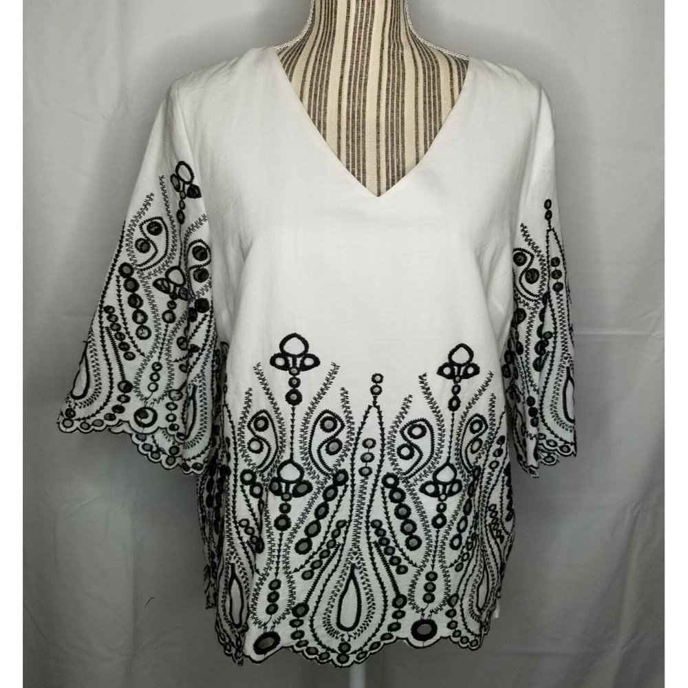 Anthropologie Isla Maude White Black Embroidered Top Blouse Large Eyelet V-Neck